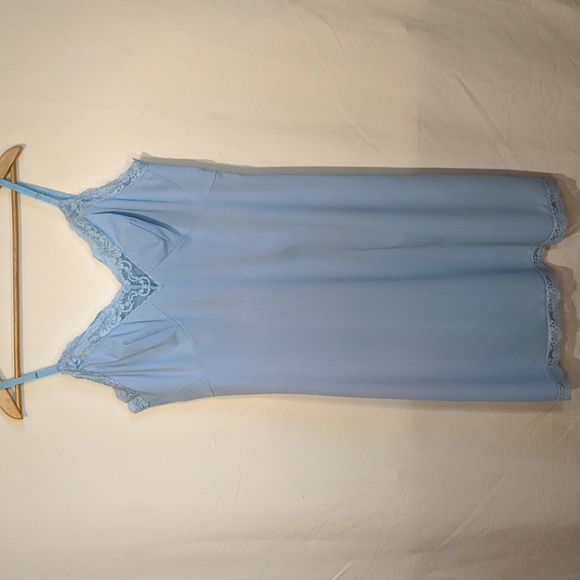 Vintage Van Raalte baby blue slip size 40 - Picture 2 of 6